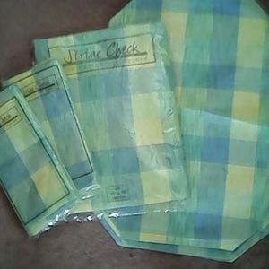 Stride Check 9 Pc Table Set. New